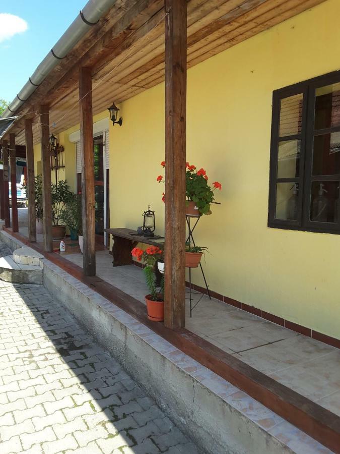 Ferienwohnung Ibolya Apartman Kano Exterior foto